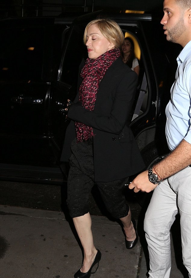 20140531-pictures-madonna-out-and-about-