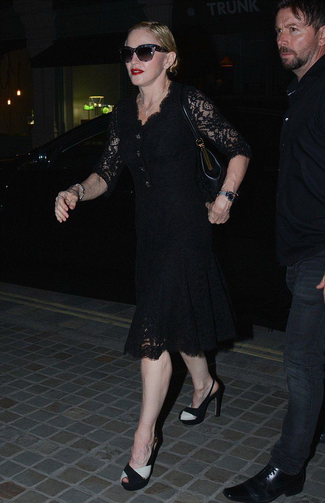 20140720-pictures-madonna-chiltern-firehouse-london-01