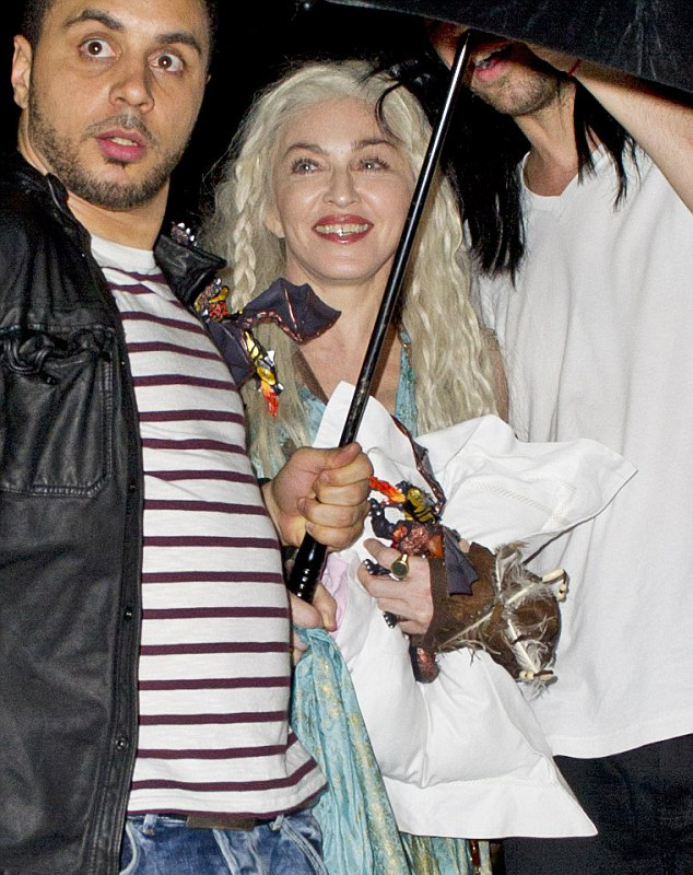 Madonna-purim_party-2014-picture-7