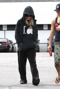 madonna-out-and-about-los-angeles-06