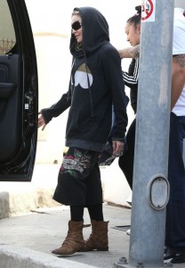 madonna-out-and-about-los-angeles-15